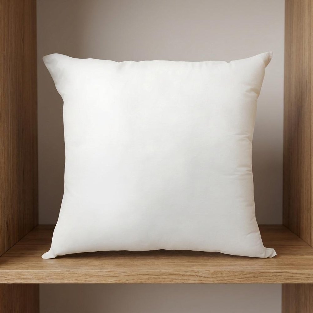 22" White Throw Pillow Insert
