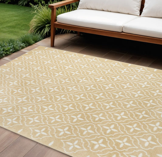 6' X 9' Beige And Ivory Geometric Indoor Outdoor Area Rug