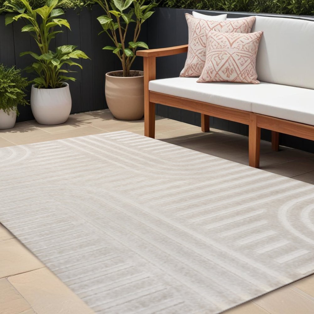 8' X 10' White And Cream Striped Indoor Outdoor Area Rug