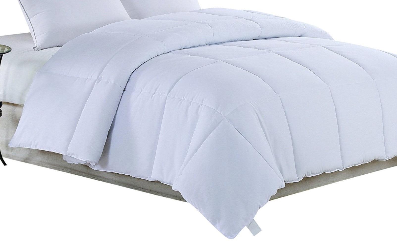 White Twin Microfiber Thread Count Down Alternative Duvet Insert - FurniFindUSA