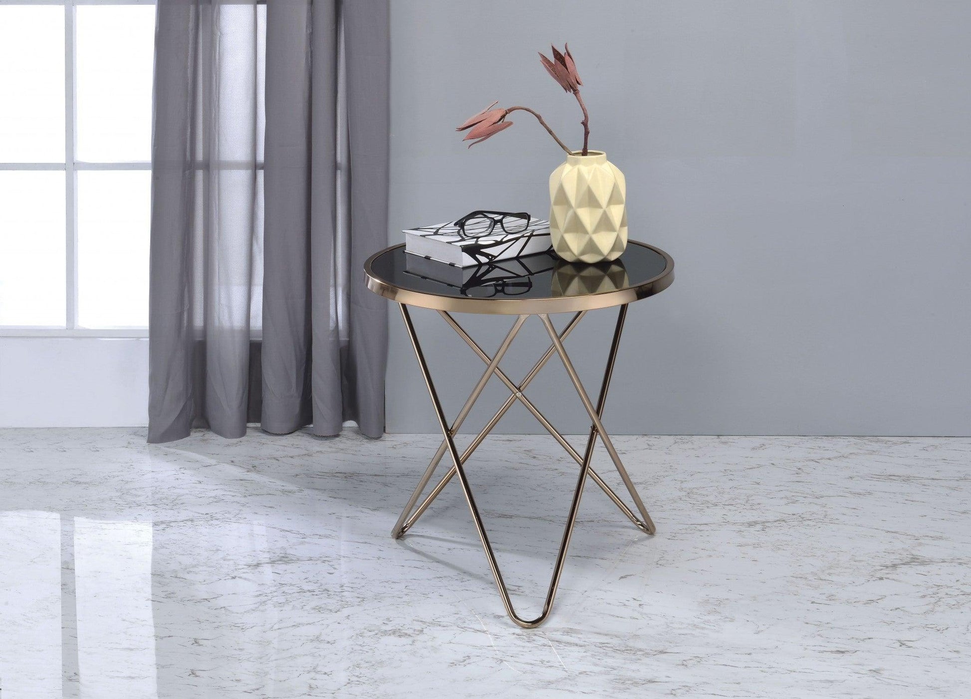 22" Brass And Clear Glass Round End Table - FurniFindUSA