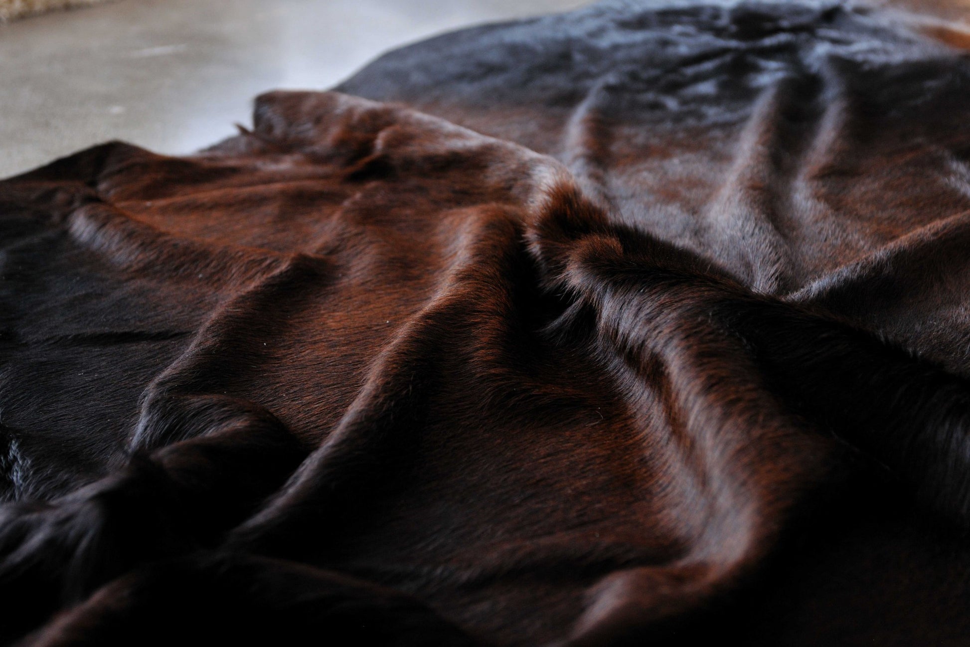 6' X 7' Black And White Cowhide Cowhide Print Area Rug - Image 3