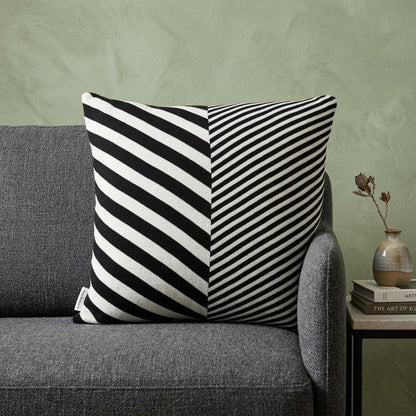 18" X 5" X 18" Transitional White & Black Pillow Cover With Poly Insert