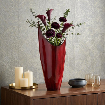18" Red Aluminum Pointy Table Vase HomeRoots
