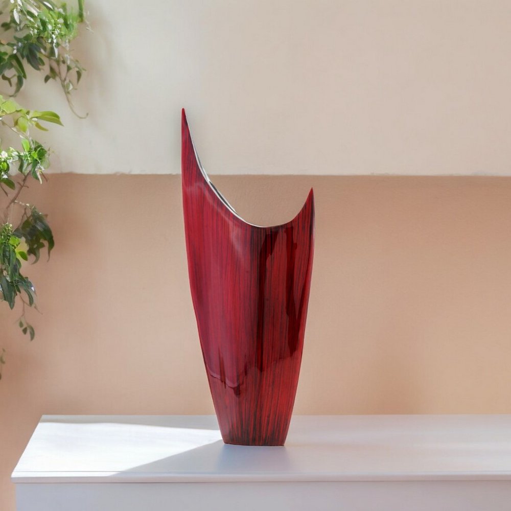18" Red Aluminum Pointy Table Vase HomeRoots