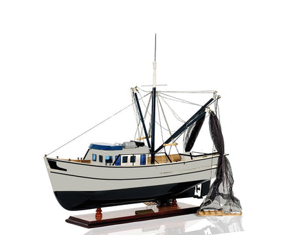 13.5" X 25" X 22" Shrimp Boat HomeRoots