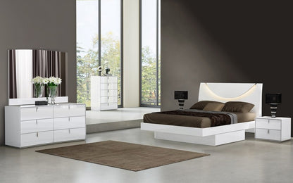 Four Piece White Solid and Manufactured Wood Bedroom Set With Mirror HomeRoots