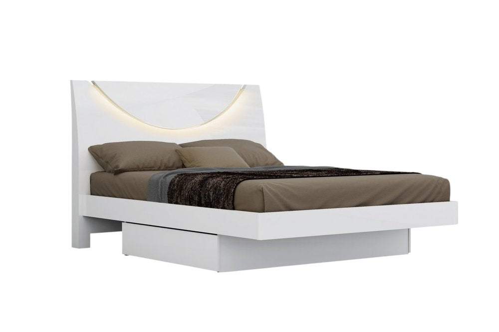 Four Piece White Solid and Manufactured Wood Bedroom Set With Mirror HomeRoots