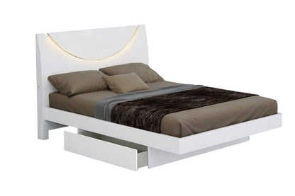 Four Piece White Solid and Manufactured Wood Bedroom Set With Mirror HomeRoots