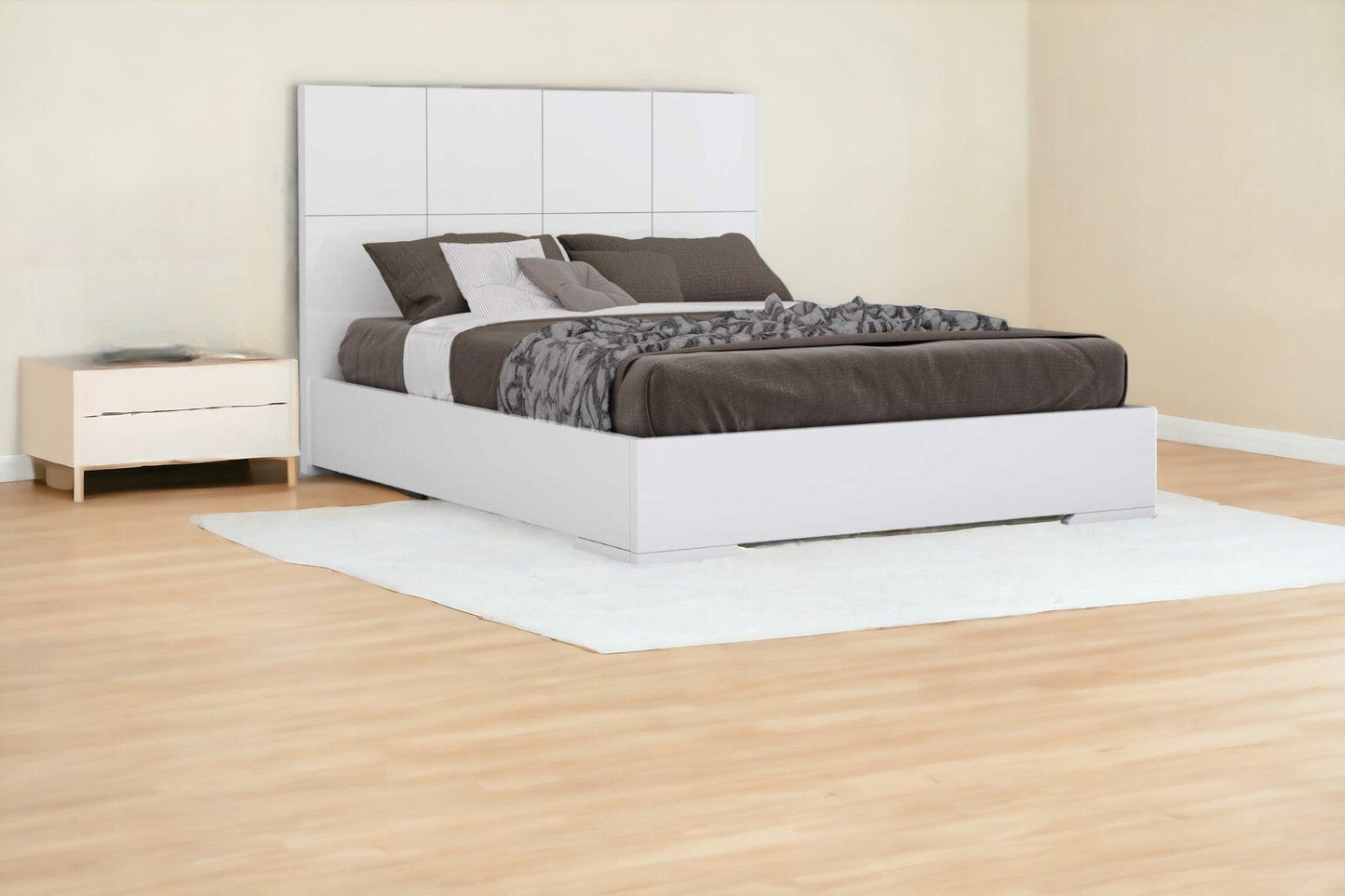 Contemporary White Queen Platform Bed - FurniFindUSA