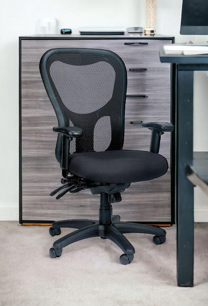 Black Adjustable Swivel Mesh Rolling Office Chair - FurniFindUSA