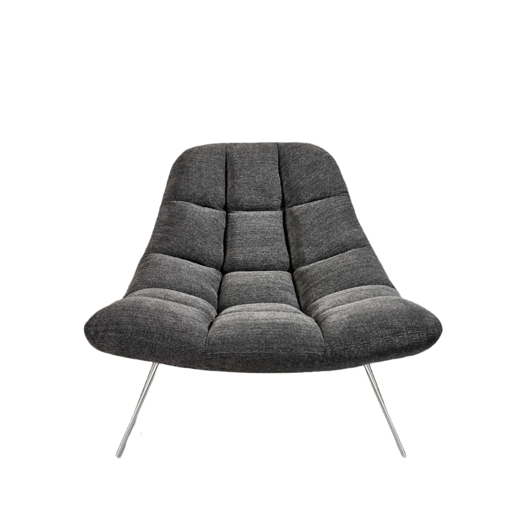 40" Gray And Silver Linen Tufted Lounge Chair