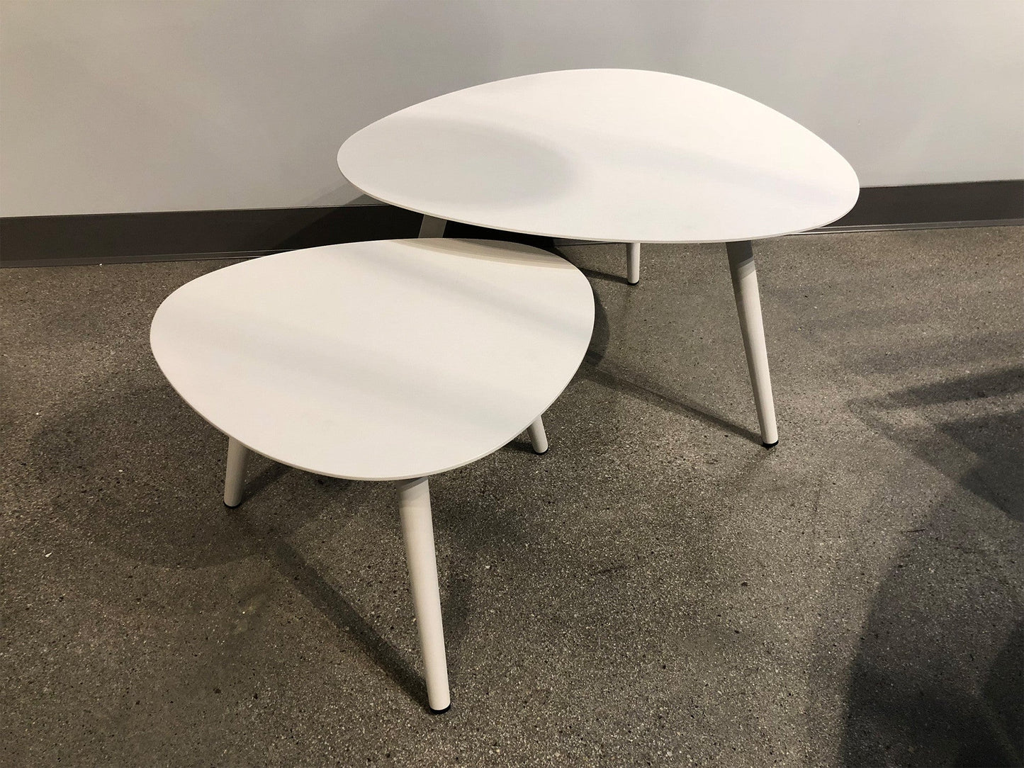 14" White Aluminum End Table HomeRoots