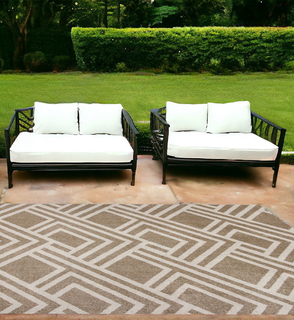 2'X4' Beige Machine Woven Uv Treated Geometric Indoor Outdoor Accent Rug