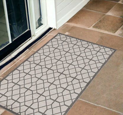 7' X 11' Ivory Or Grey Geometric Diamonds Indoor Outdoor Area Rug