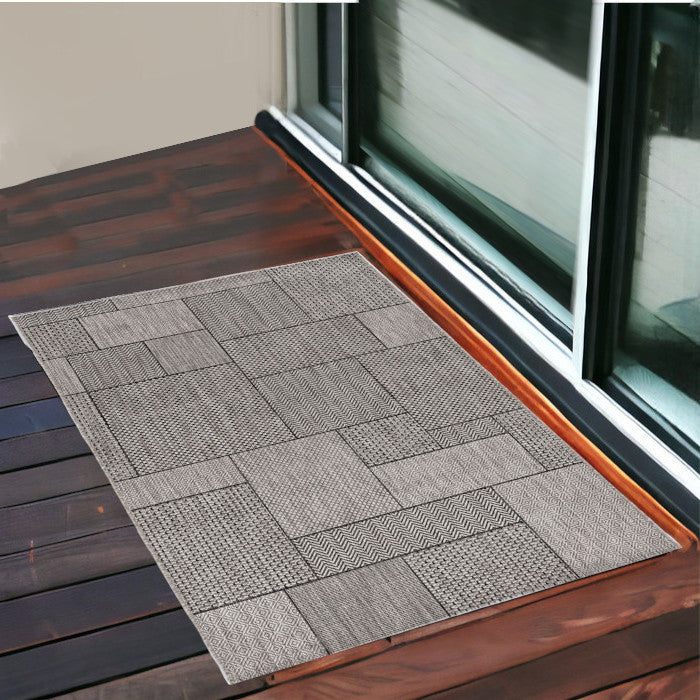 3'X4' Grey Machine Woven Uv Treated Geometric Blocks Indoor Outdoor Accent Rug