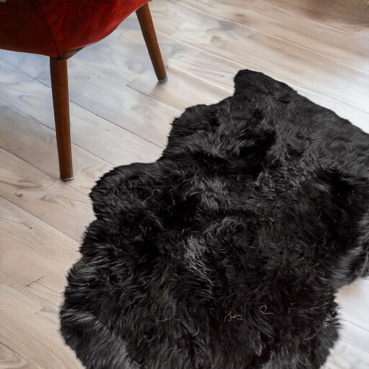 2' X 3' Black New Zealand Natural Sheepskin Rug - 47.24" (L) x 47.24" (W) x 0.43" (H)