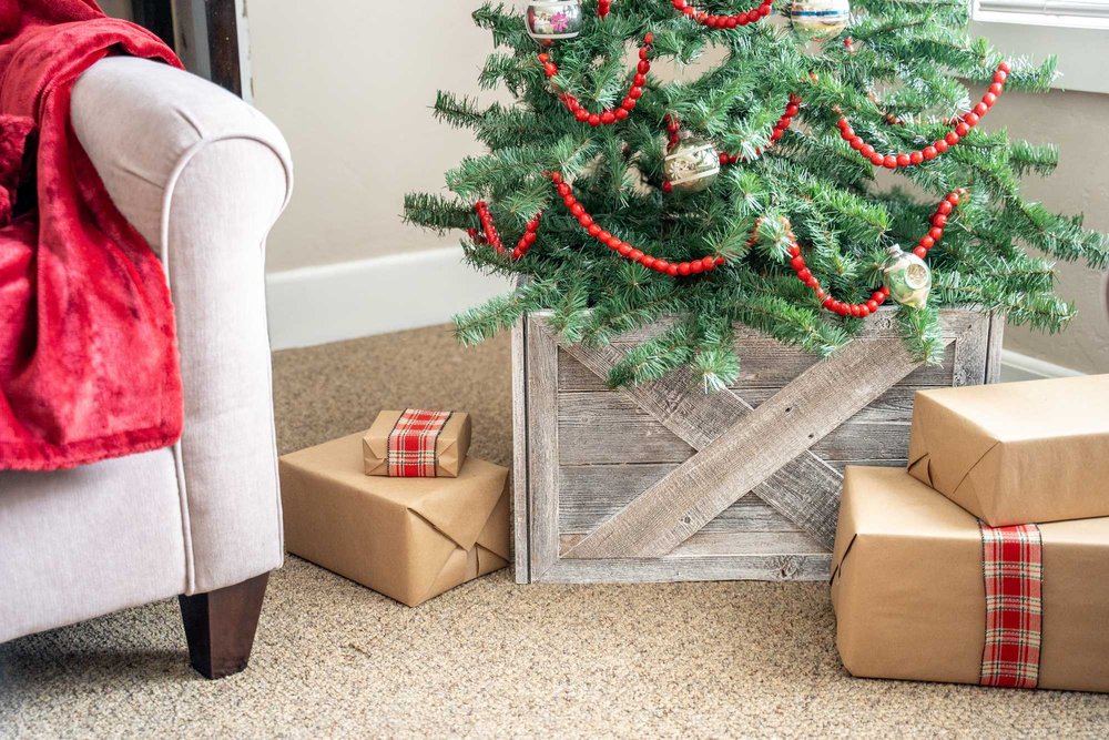 23" Natural Weathered Gray Whitewash Christmas Tree Collar HomeRoots