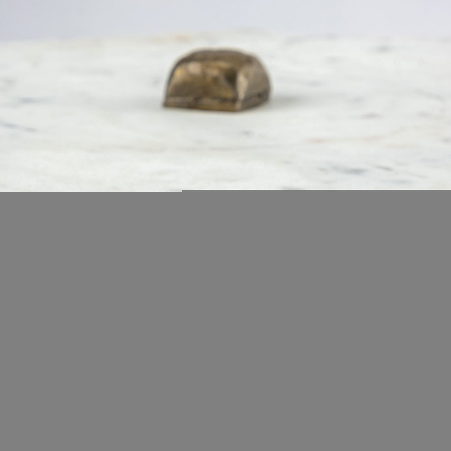 23" Gold And White Marble End Table HomeRoots