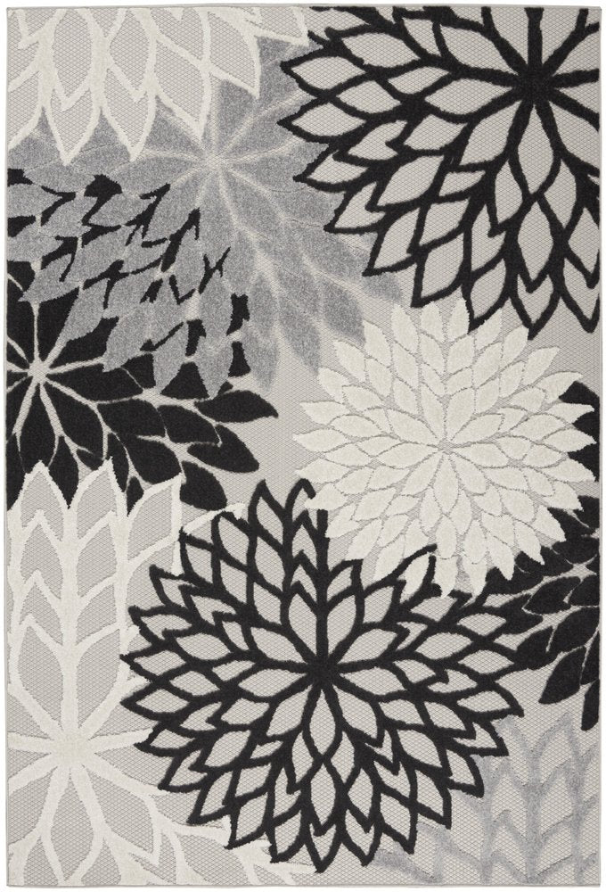 4' X 6' Black And White Indoor Outdoor Area Rug — view 6