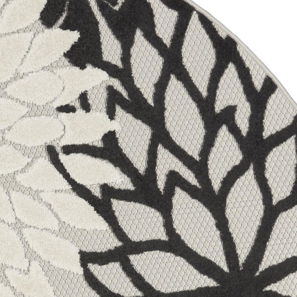 4' X 6' Black And White Indoor Outdoor Area Rug HomeRoots