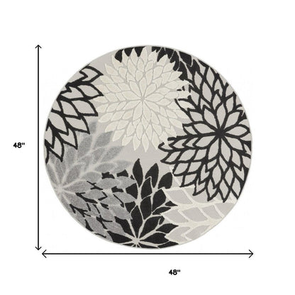 4' X 6' Black And White Indoor Outdoor Area Rug HomeRoots