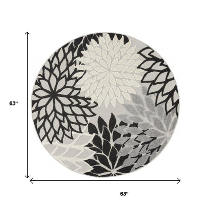 4' X 6' Black And White Indoor Outdoor Area Rug HomeRoots