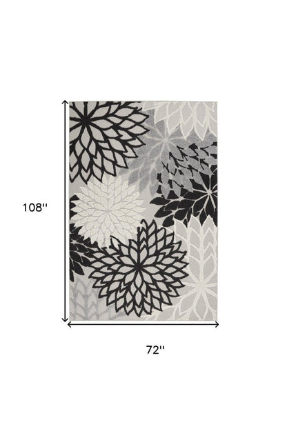 4' X 6' Black And White Indoor Outdoor Area Rug HomeRoots