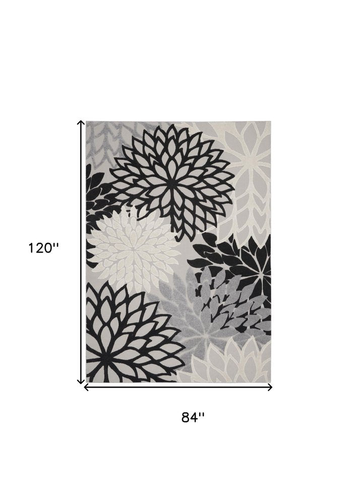4' X 6' Black And White Indoor Outdoor Area Rug — view 89