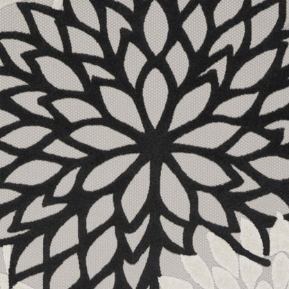 4' X 6' Black And White Indoor Outdoor Area Rug HomeRoots