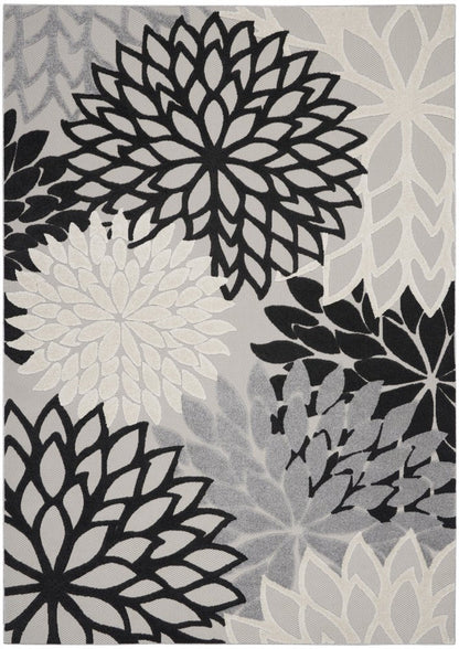 4' X 6' Black And White Indoor Outdoor Area Rug HomeRoots
