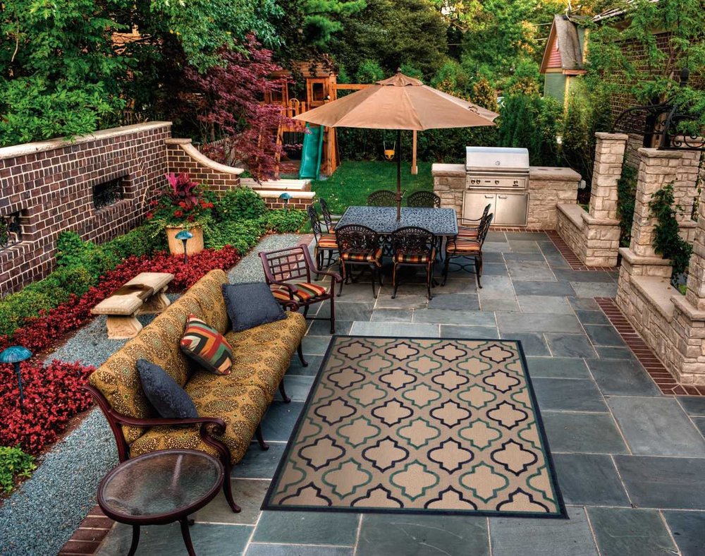 5' X 8' Blue And Ivory Indoor Outdoor Area Rug HomeRoots