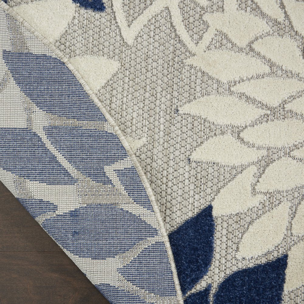 4' X 6' Black And White Indoor Outdoor Area Rug — view 189