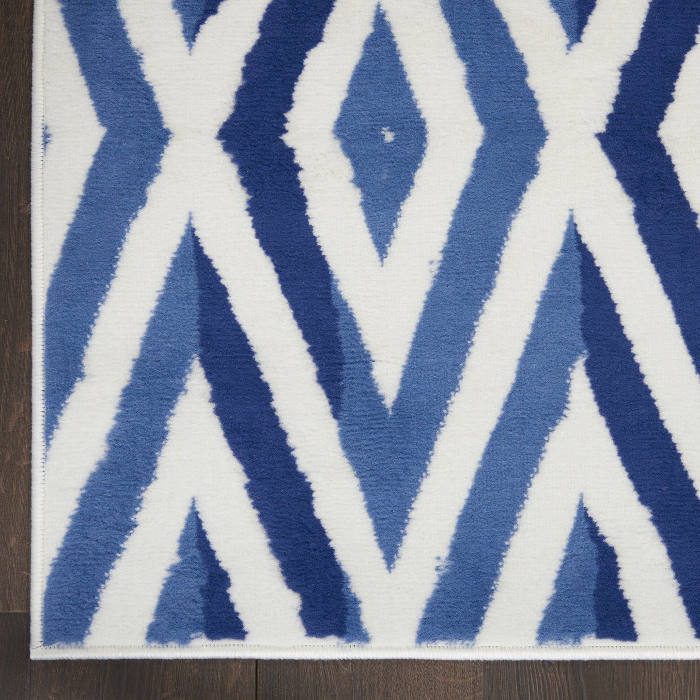 4' X 6' Blue And Ivory Geometric Dhurrie Area Rug