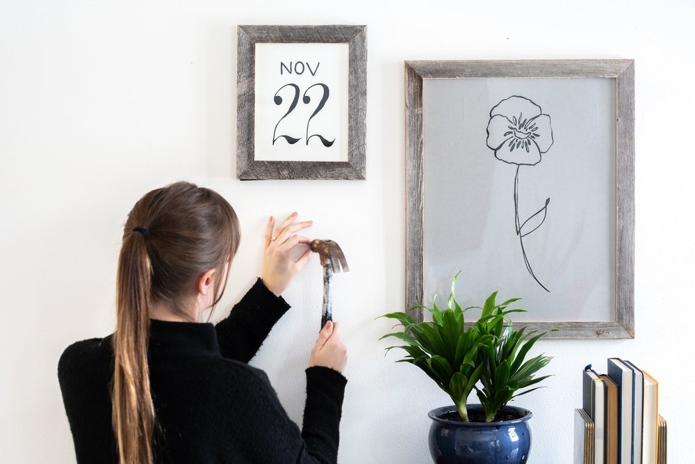 10" x 20" Gray Solid Wood Hanging Picture Frame HomeRoots