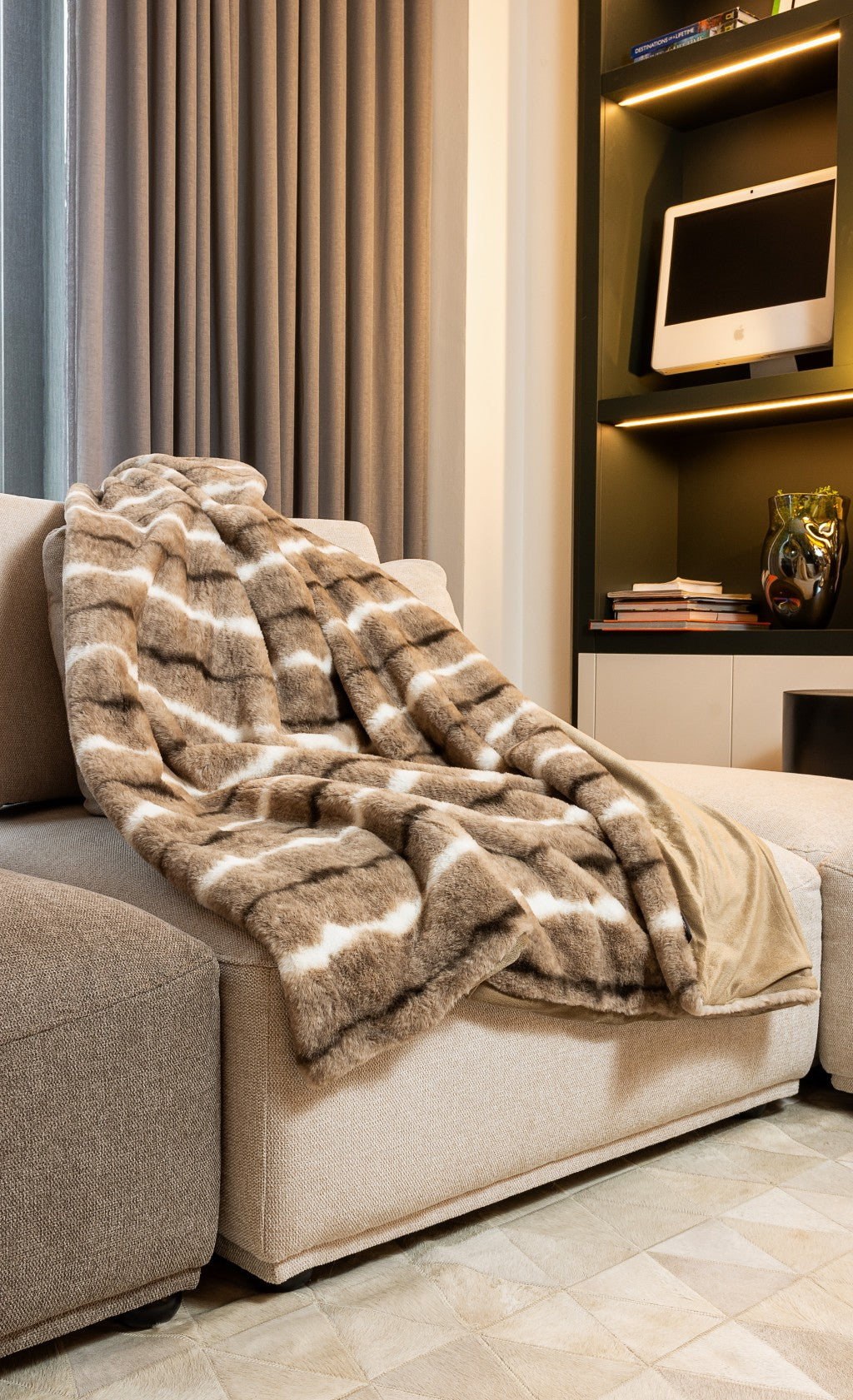 Beige Faux Fur Ombre Plush Throw