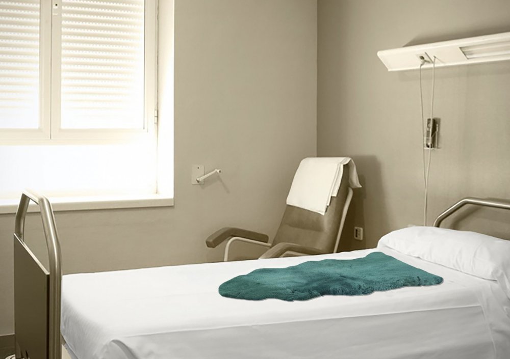 Emerald Faux Fur Solid Color Plush Throw HomeRoots