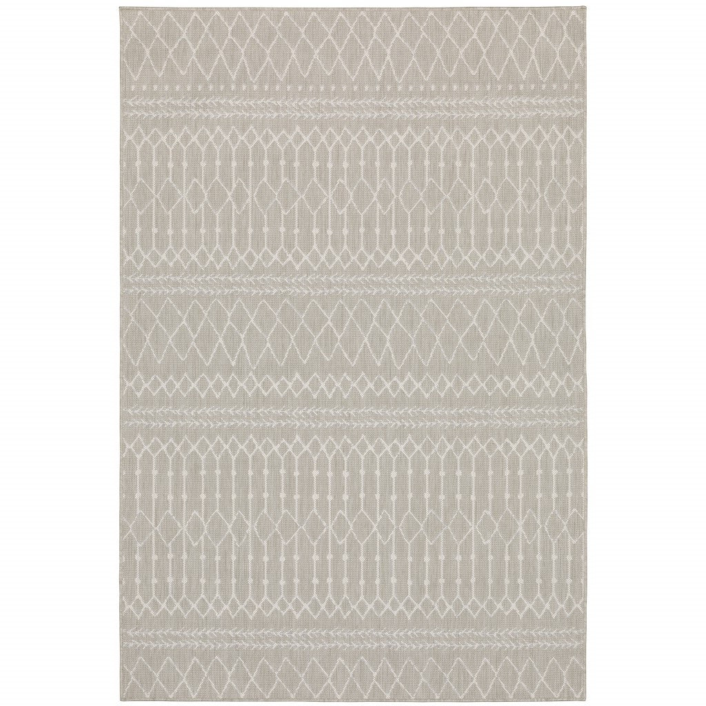 7' x 9' Gray and Ivory Indoor Outdoor Area Rug