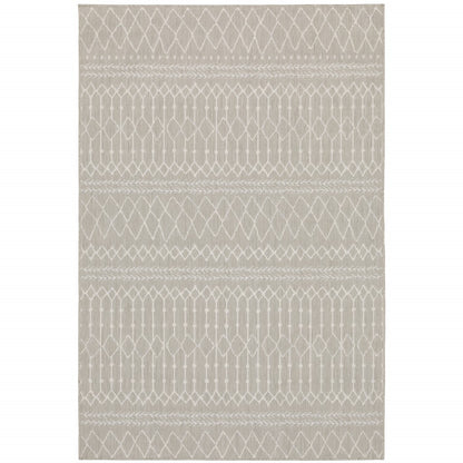 7' x 9' Gray and Ivory Indoor Outdoor Area Rug