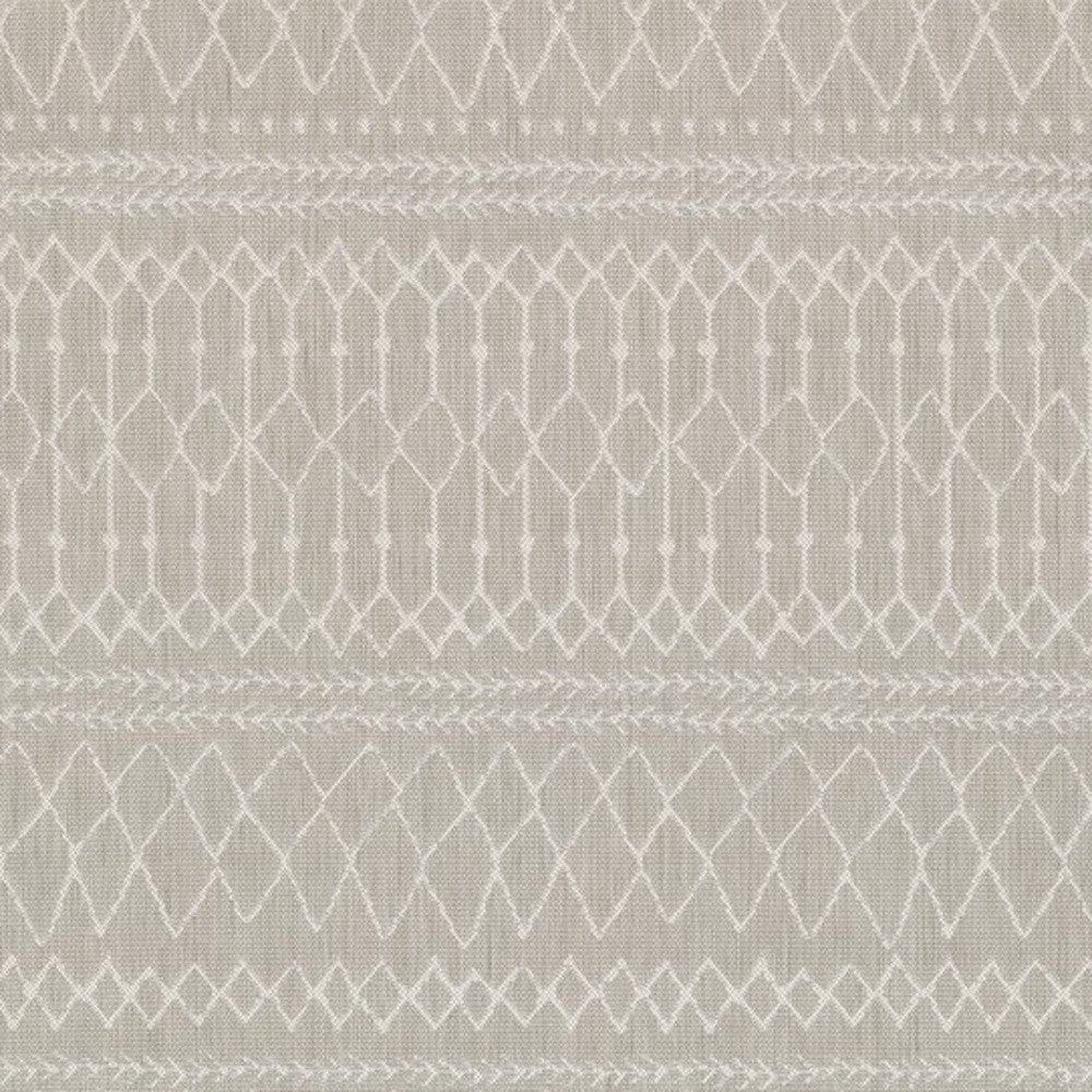 7' x 9' Gray and Ivory Indoor Outdoor Area Rug