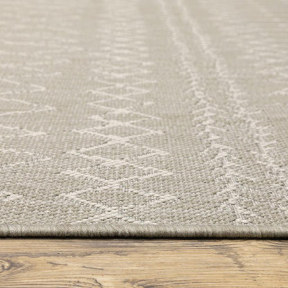 8' x 10' Gray and Ivory Indoor Outdoor Area Rug - FurniFindUSA