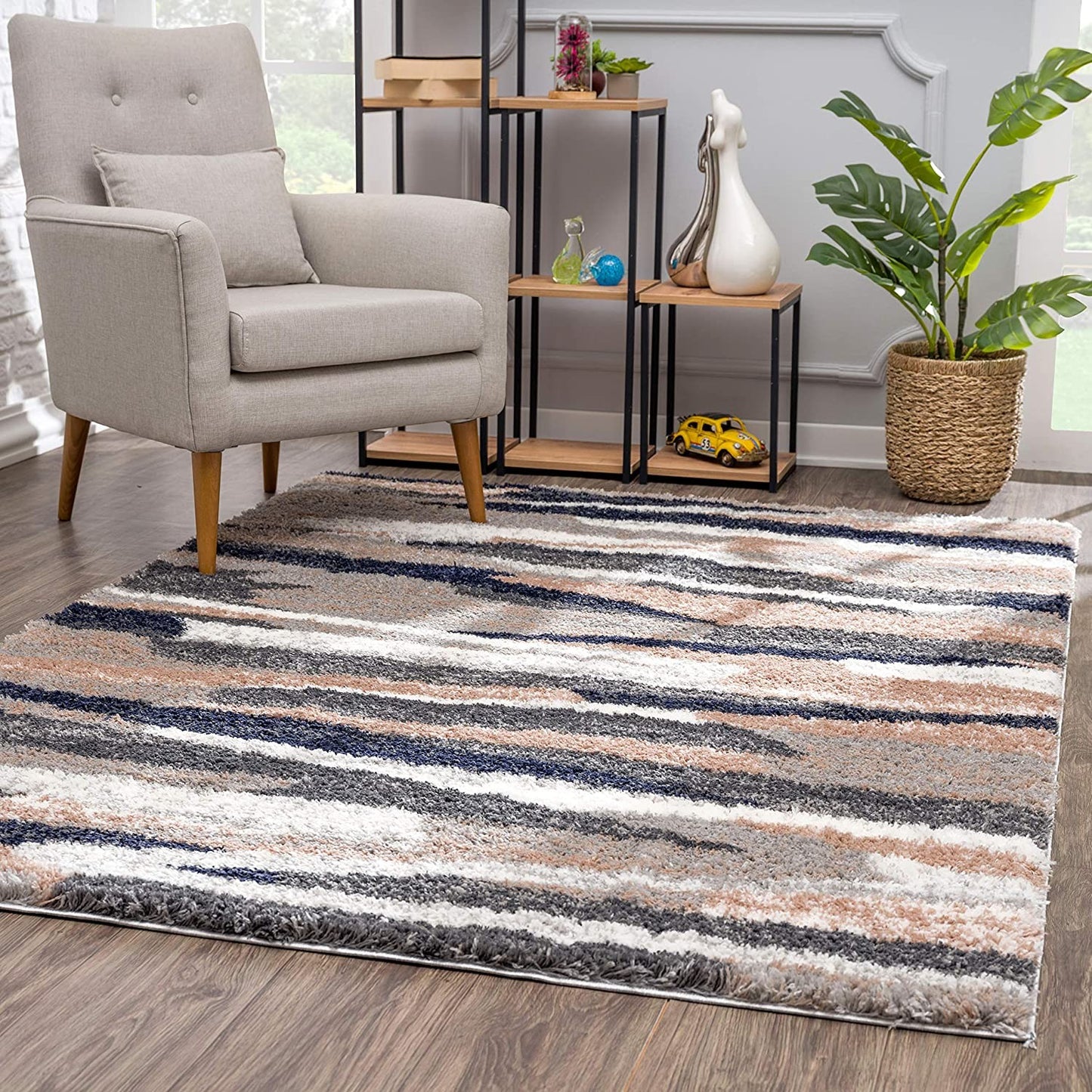 4’ X 6’ Gray And Black Strokes Area Rug