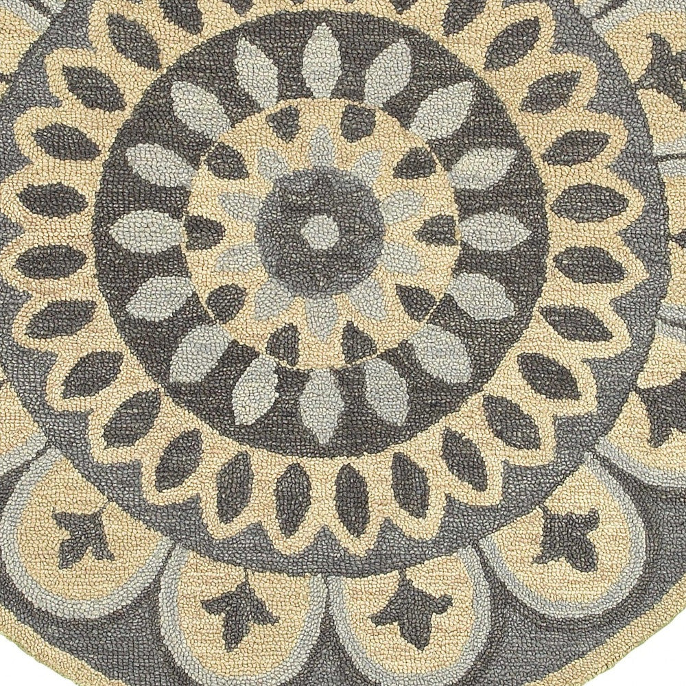 4' Round Gray Floral Bloom Area Rug - 94.49" (L) x 135.04" (W) x 0.55" (H)