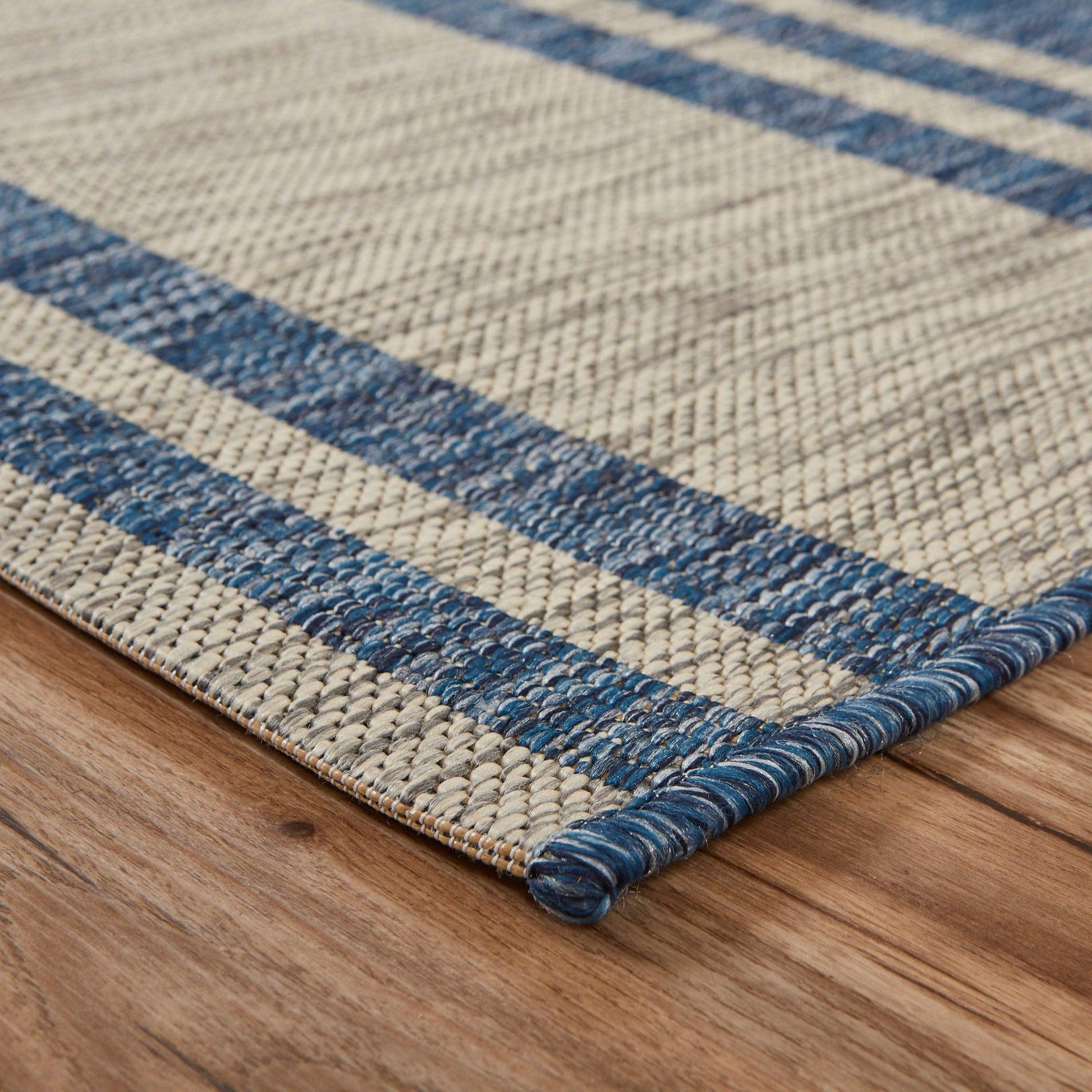 5' X 7' Blue And Gray Indoor Outdoor Area Rug - FurniFindUSA