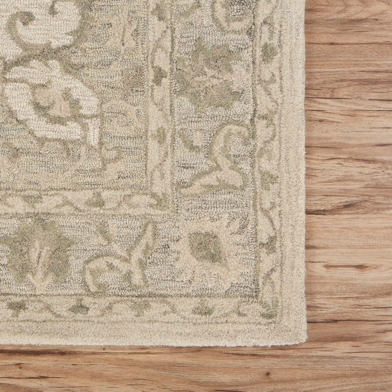 5’ x 8’ Green and Cream Medallion Area Rug