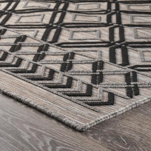 5' X 7' Black And Tan Indoor Outdoor Area Rug - FurniFindUSA