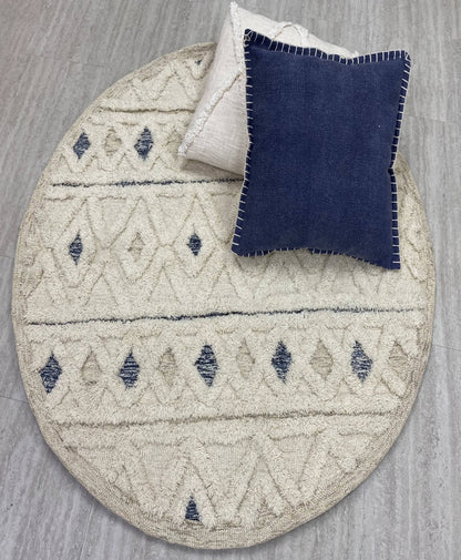 4’ Round Cream and Blue Stripe Diamond Area Rug