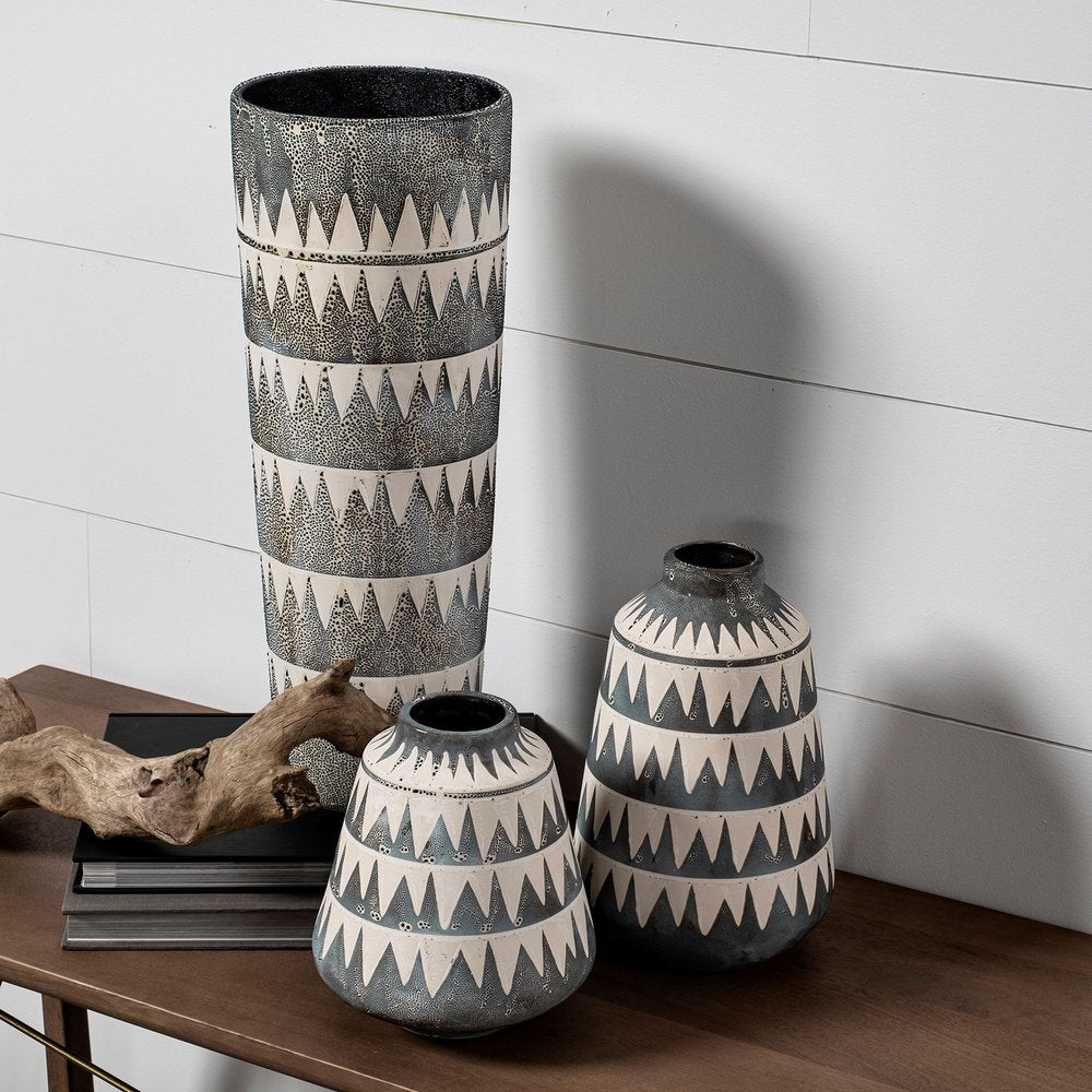 10" Gray And Ivory Geometric Cylinder Ceramic Table Vase HomeRoots