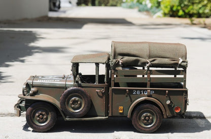 c1941 30 CWT Chevrolet 1533X2 Sculpture HomeRoots