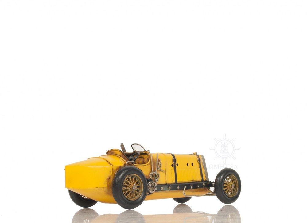 Alfa Romeo P2 Classic Racing Car Sculpture HomeRoots